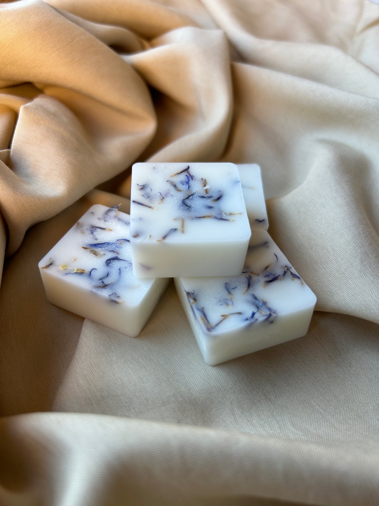 English Pear & Freesia